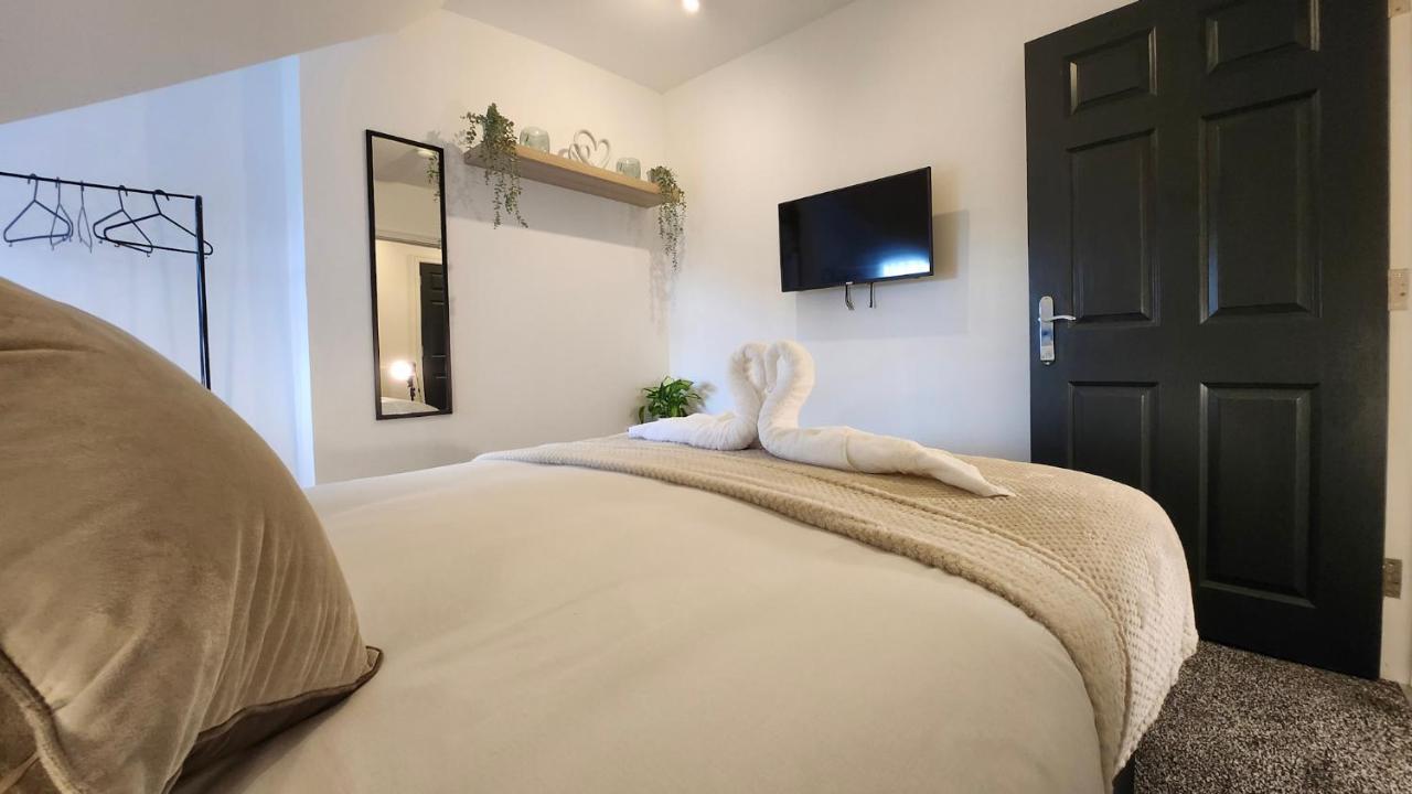 Principality Suites; Three Bed By Property Promise Кардифф Экстерьер фото