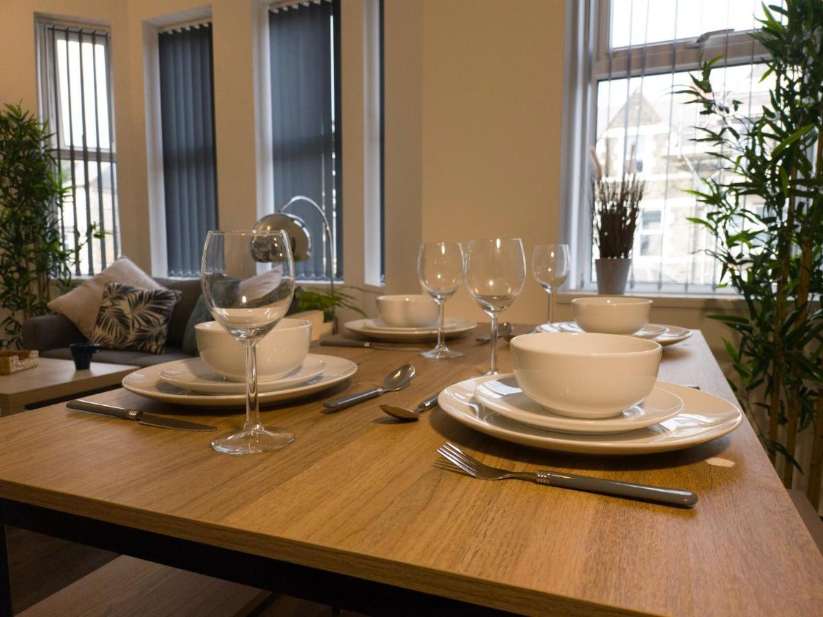 Principality Suites; Three Bed By Property Promise Кардифф Экстерьер фото