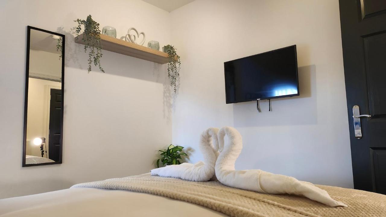 Principality Suites; Three Bed By Property Promise Кардифф Экстерьер фото