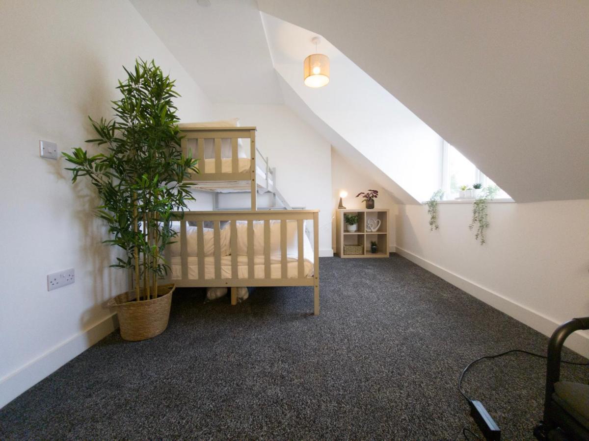 Principality Suites; Three Bed By Property Promise Кардифф Экстерьер фото