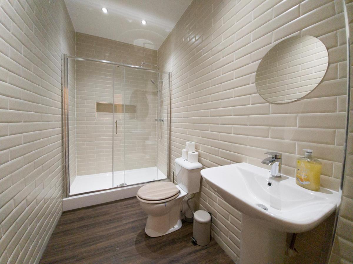 Principality Suites; Three Bed By Property Promise Кардифф Экстерьер фото