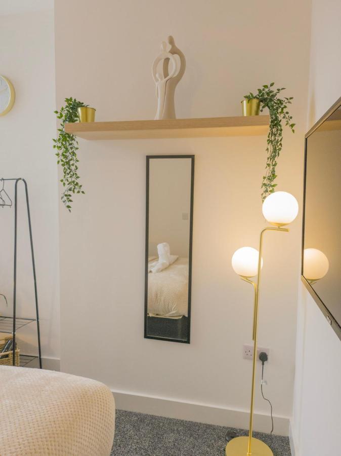 Principality Suites; Three Bed By Property Promise Кардифф Экстерьер фото