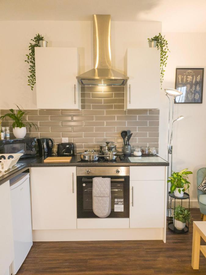 Principality Suites; Three Bed By Property Promise Кардифф Экстерьер фото